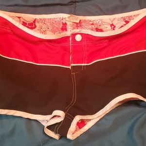 reversible board shorts size L